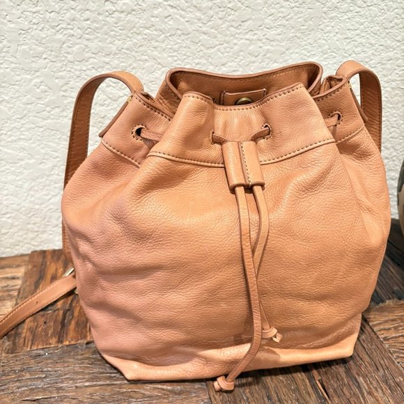J. Jill Leather Bucket Shoulder Bag - Picture 1 of 10